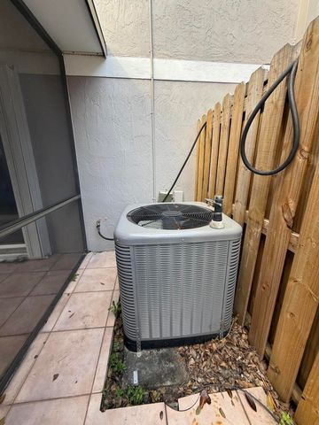 12184 SW 49th Place, Cooper City, FL 33330