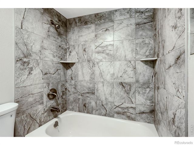7395 E Eastman Avenue 203, Denver, CO 80231