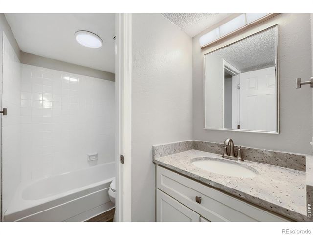 7395 E Eastman Avenue 203, Denver, CO 80231
