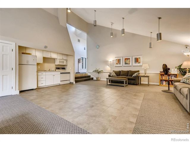 7395 E Eastman Avenue 203, Denver, CO 80231