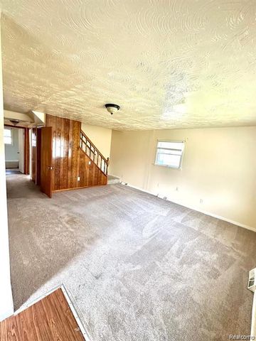 2119 Otis Avenue, Warren, MI 48091