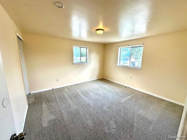 2119 Otis Avenue, Warren, MI 48091