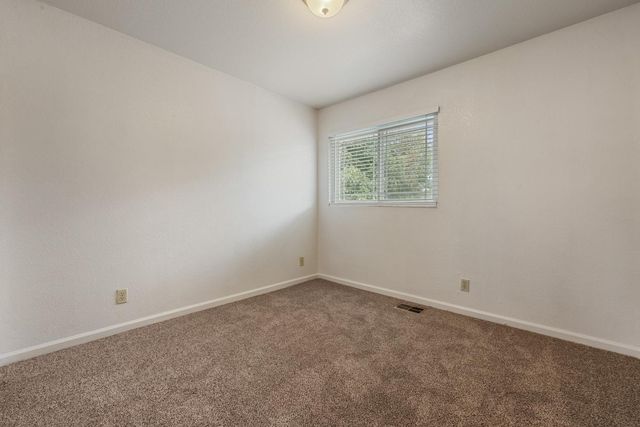 1940 N Berkeley Ave, Turlock, CA 95382