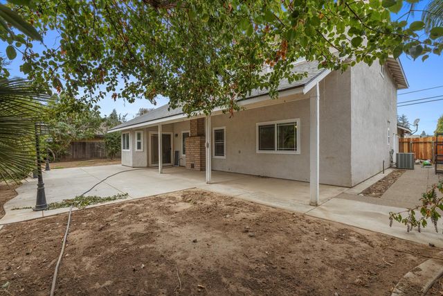 1940 N Berkeley Ave, Turlock, CA 95382