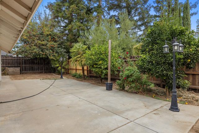 1940 N Berkeley Ave, Turlock, CA 95382