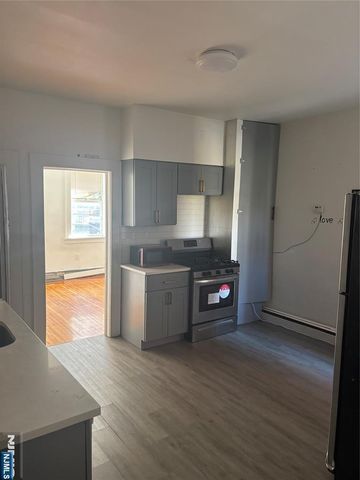 86 Center Street 2F, Clifton, NJ 07011