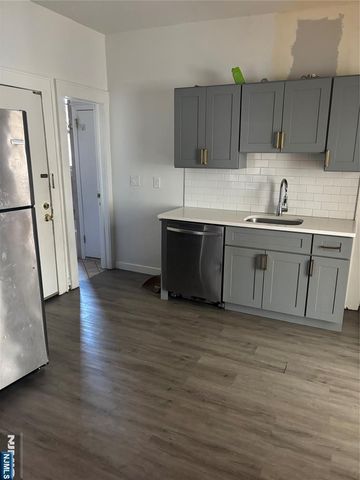 86 Center Street 2F, Clifton, NJ 07011