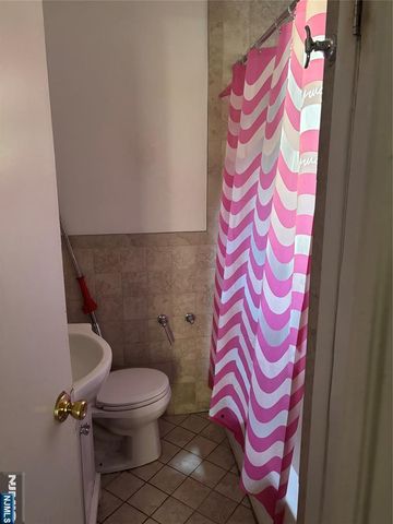 86 Center Street 2F, Clifton, NJ 07011