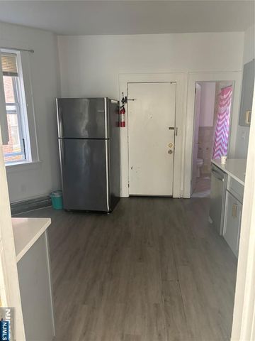 86 Center Street 2F, Clifton, NJ 07011