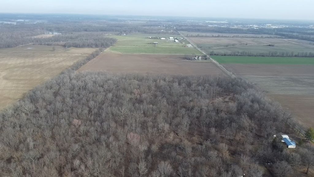 Image 2 of property listing at 0 N Sparrow Lane, Mt Vernon, IL 62864