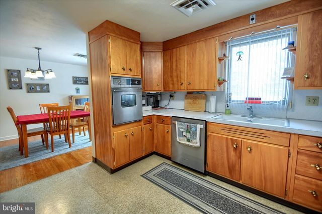 1101 CHURCH RD, East Greenville, PA 18041