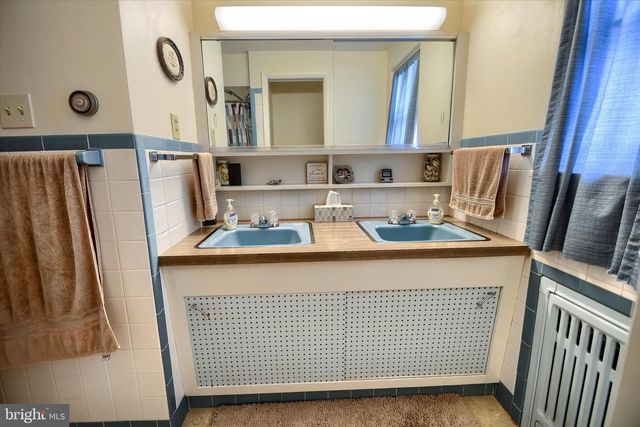 1101 CHURCH RD, East Greenville, PA 18041