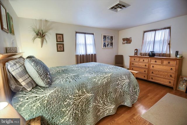 1101 CHURCH RD, East Greenville, PA 18041