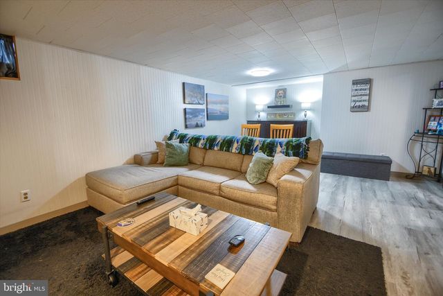 1101 CHURCH RD, East Greenville, PA 18041