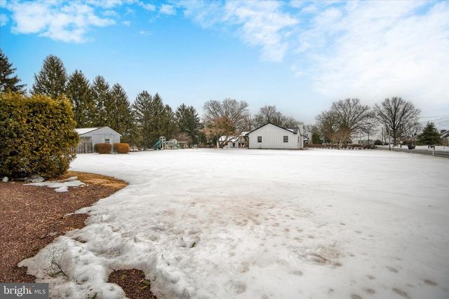 1101 CHURCH RD, East Greenville, PA 18041