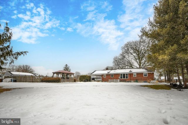 1101 CHURCH RD, East Greenville, PA 18041