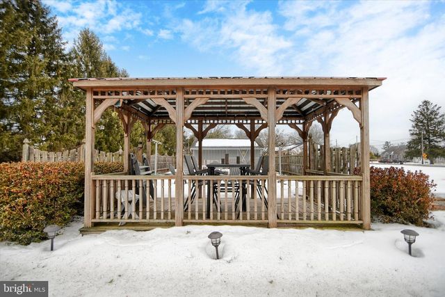 1101 CHURCH RD, East Greenville, PA 18041