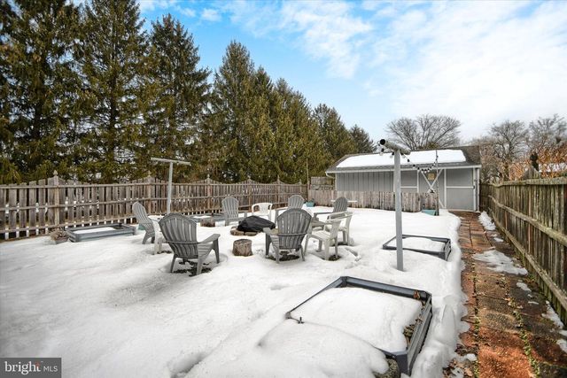 1101 CHURCH RD, East Greenville, PA 18041