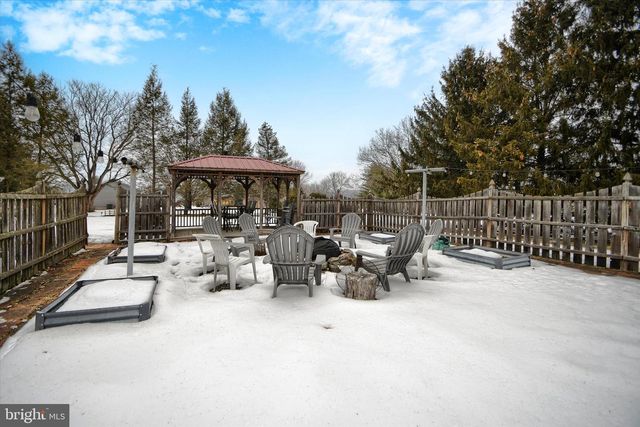 1101 CHURCH RD, East Greenville, PA 18041