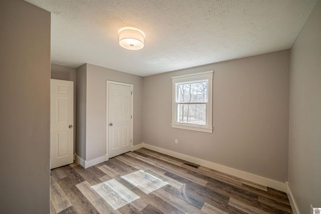 870 Lebanon Church Road, Paducah, KY 42003