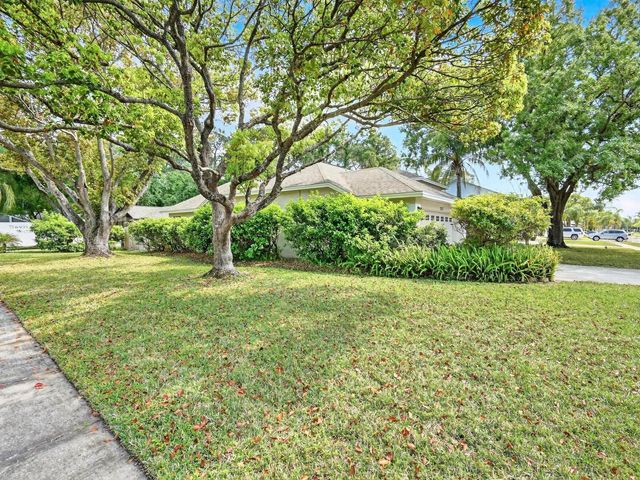 357 WATERFORD CIRCLE W, Tarpon Springs, FL 34688