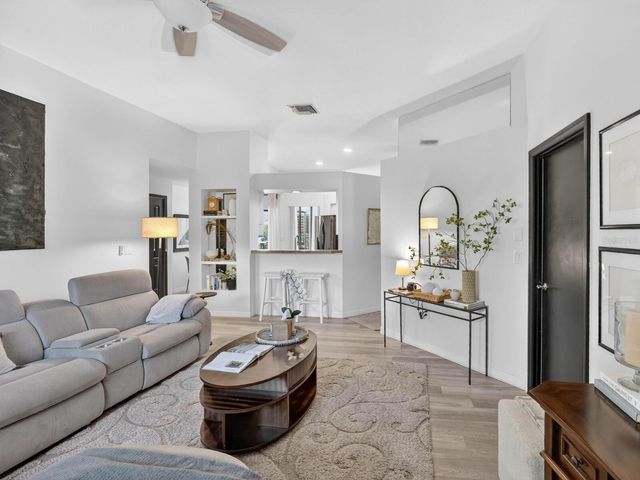 357 WATERFORD CIRCLE W, Tarpon Springs, FL 34688