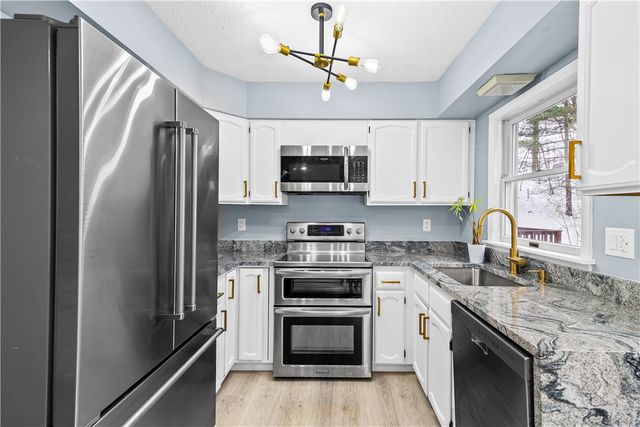 2 Riverwoods Court, East Providence, RI 02916