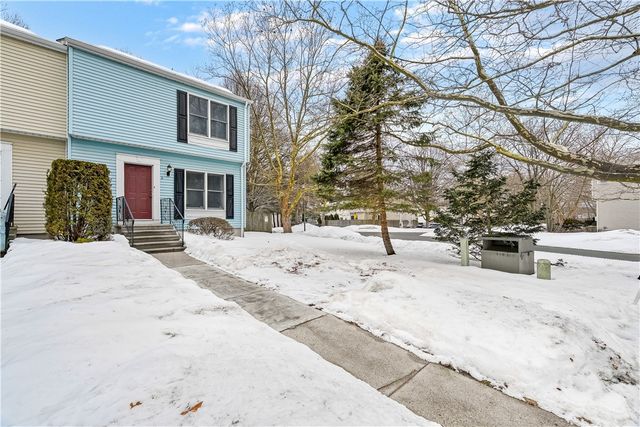 2 Riverwoods Court, East Providence, RI 02916