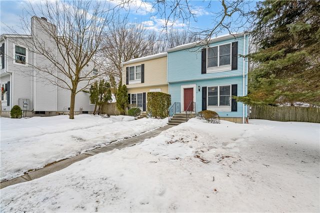 2 Riverwoods Court, East Providence, RI 02916