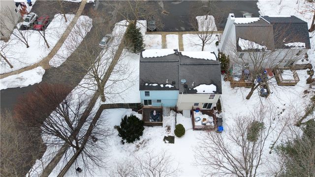 2 Riverwoods Court, East Providence, RI 02916