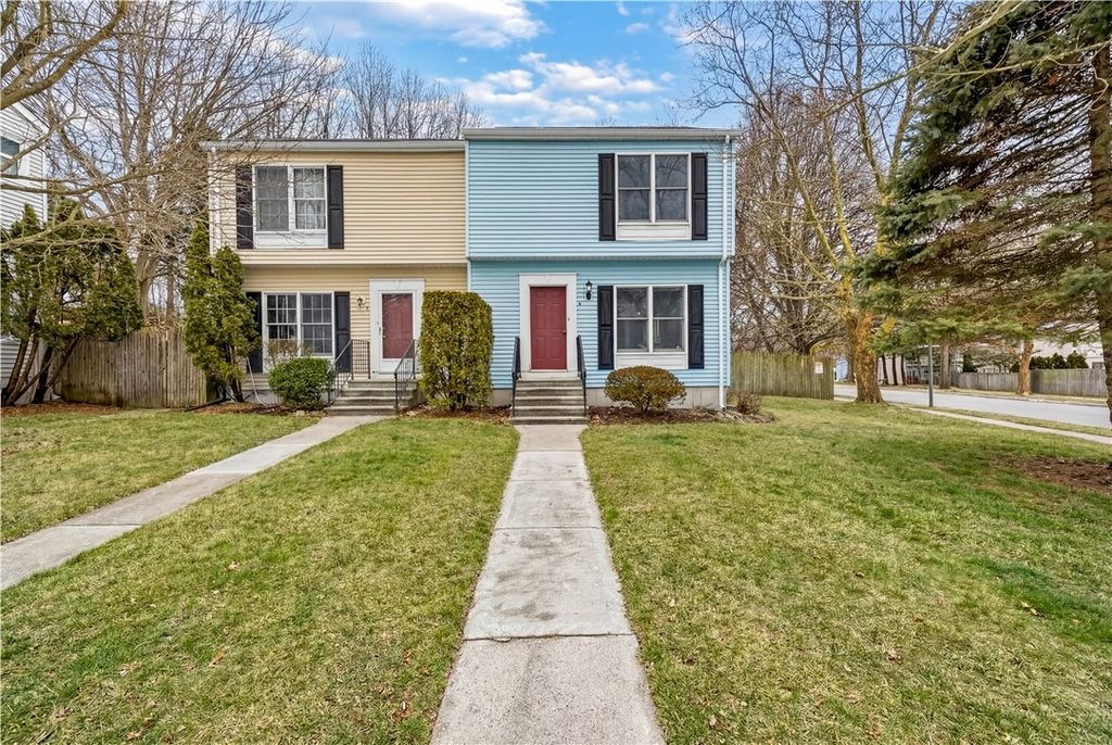 2 Riverwoods Court, East Providence, RI 02916