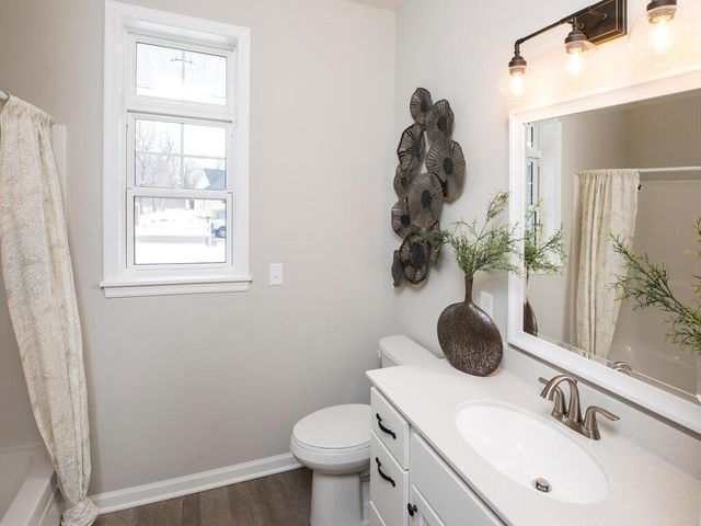 22752 Raven Street NW, Oak Grove, MN 55005