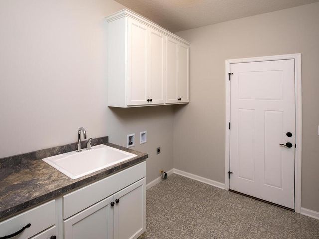 22752 Raven Street NW, Oak Grove, MN 55005