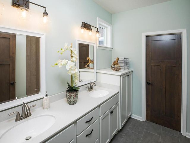 22752 Raven Street NW, Oak Grove, MN 55005