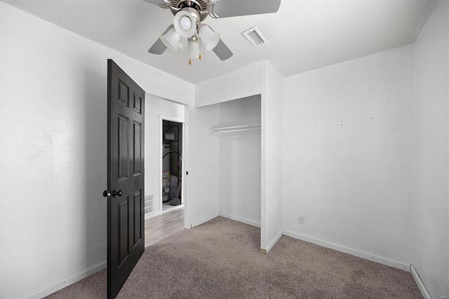 47 E Adams Drive, East St Louis, IL 62206
