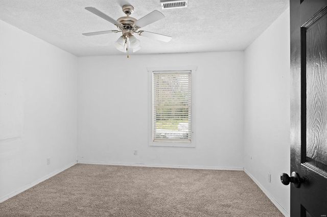 47 E Adams Drive, East St Louis, IL 62206