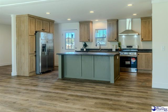 2532 Southern Dr, Latta, SC 29565