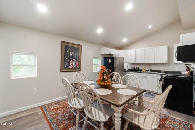 2087 Fodderstack Mountain Loop, Greeneville, TN 37745