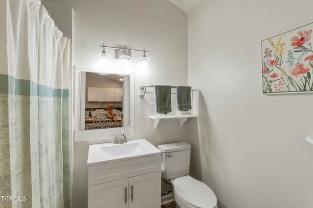 2087 Fodderstack Mountain Loop, Greeneville, TN 37745