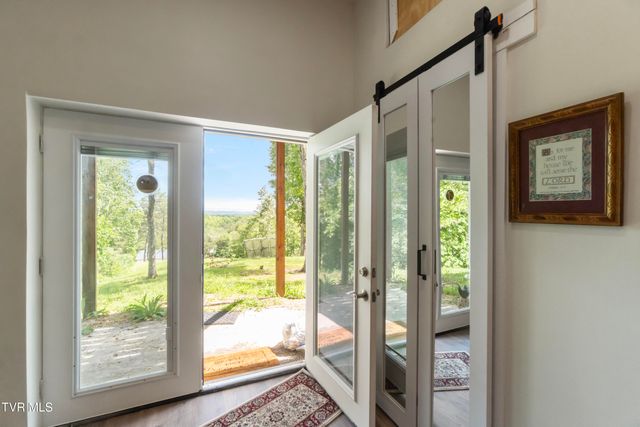 2087 Fodderstack Mountain Loop, Greeneville, TN 37745