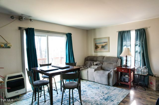 2087 Fodderstack Mountain Loop, Greeneville, TN 37745