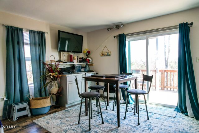 2087 Fodderstack Mountain Loop, Greeneville, TN 37745