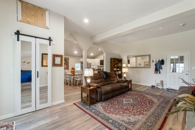 2087 Fodderstack Mountain Loop, Greeneville, TN 37745