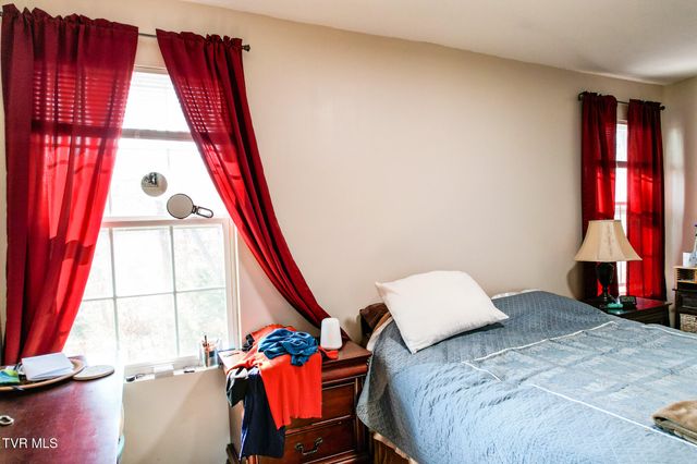 2087 Fodderstack Mountain Loop, Greeneville, TN 37745