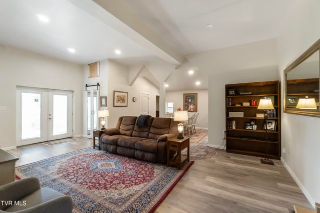 2087 Fodderstack Mountain Loop, Greeneville, TN 37745