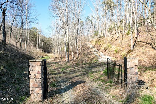 2087 Fodderstack Mountain Loop, Greeneville, TN 37745
