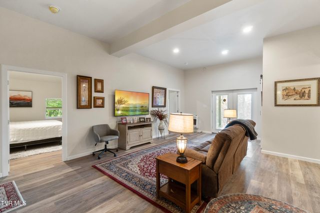 2087 Fodderstack Mountain Loop, Greeneville, TN 37745