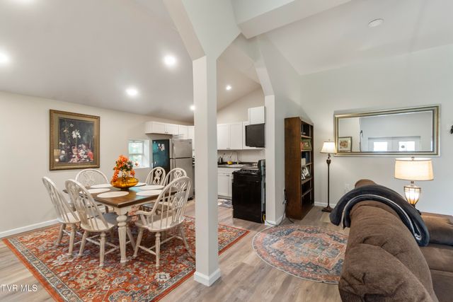 2087 Fodderstack Mountain Loop, Greeneville, TN 37745