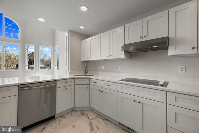 5929 DEALE BEACH RD, Deale, MD 20751
