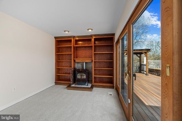 5929 DEALE BEACH RD, Deale, MD 20751